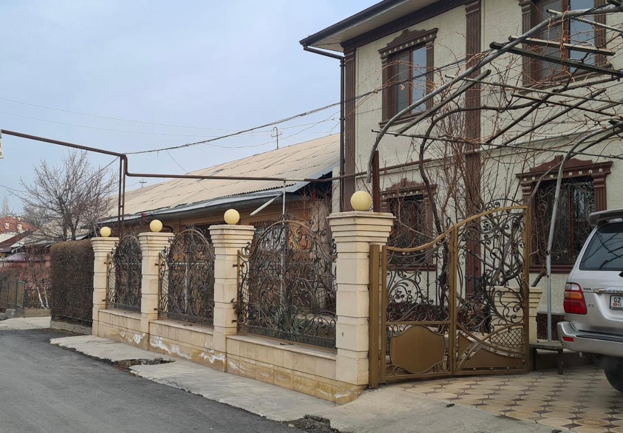 Sultan Saray Hostel Osh Εξωτερικό φωτογραφία