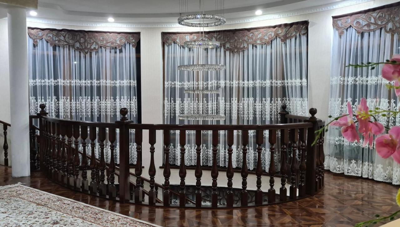 Sultan Saray Hostel Osh Εξωτερικό φωτογραφία