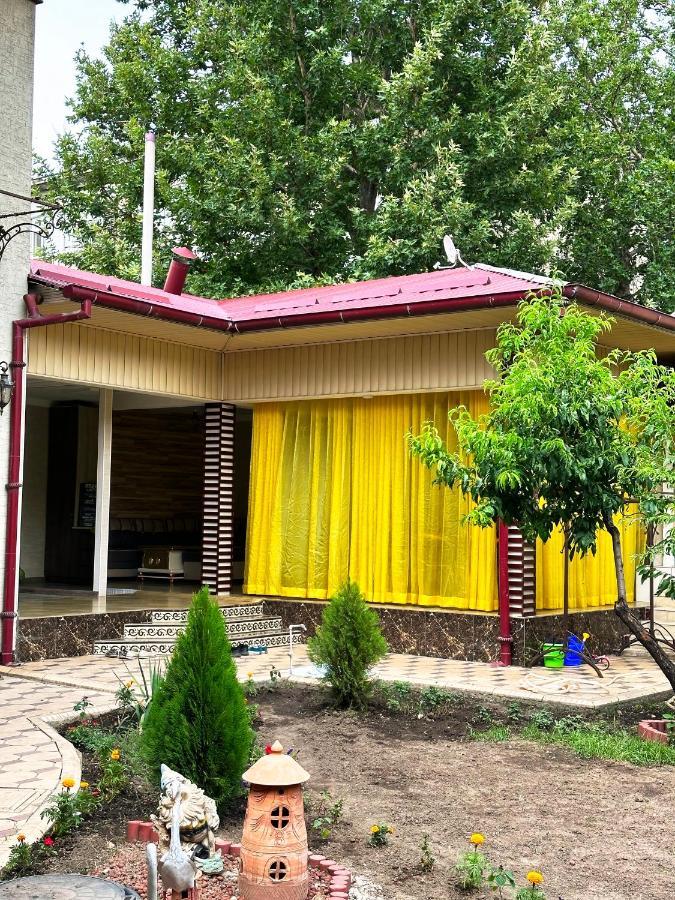 Sultan Saray Hostel Osh Εξωτερικό φωτογραφία