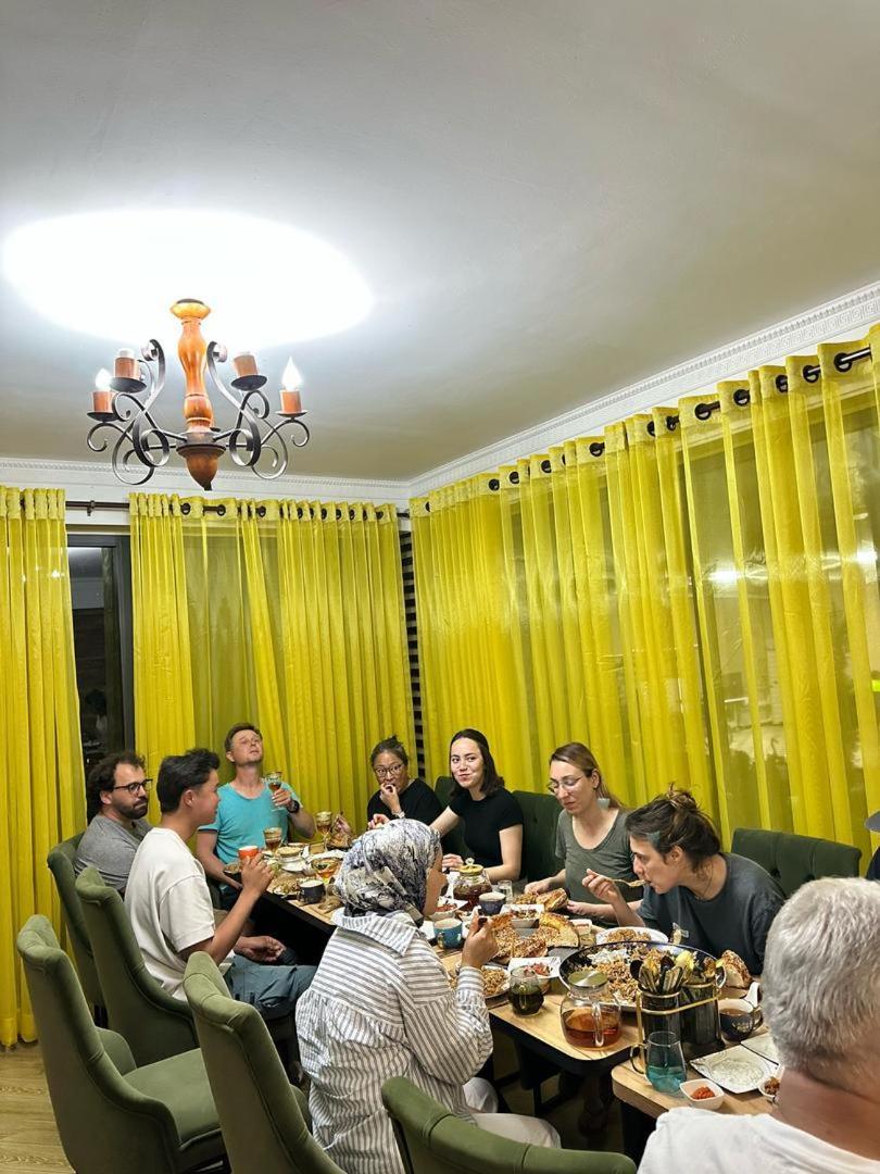 Sultan Saray Hostel Osh Εξωτερικό φωτογραφία