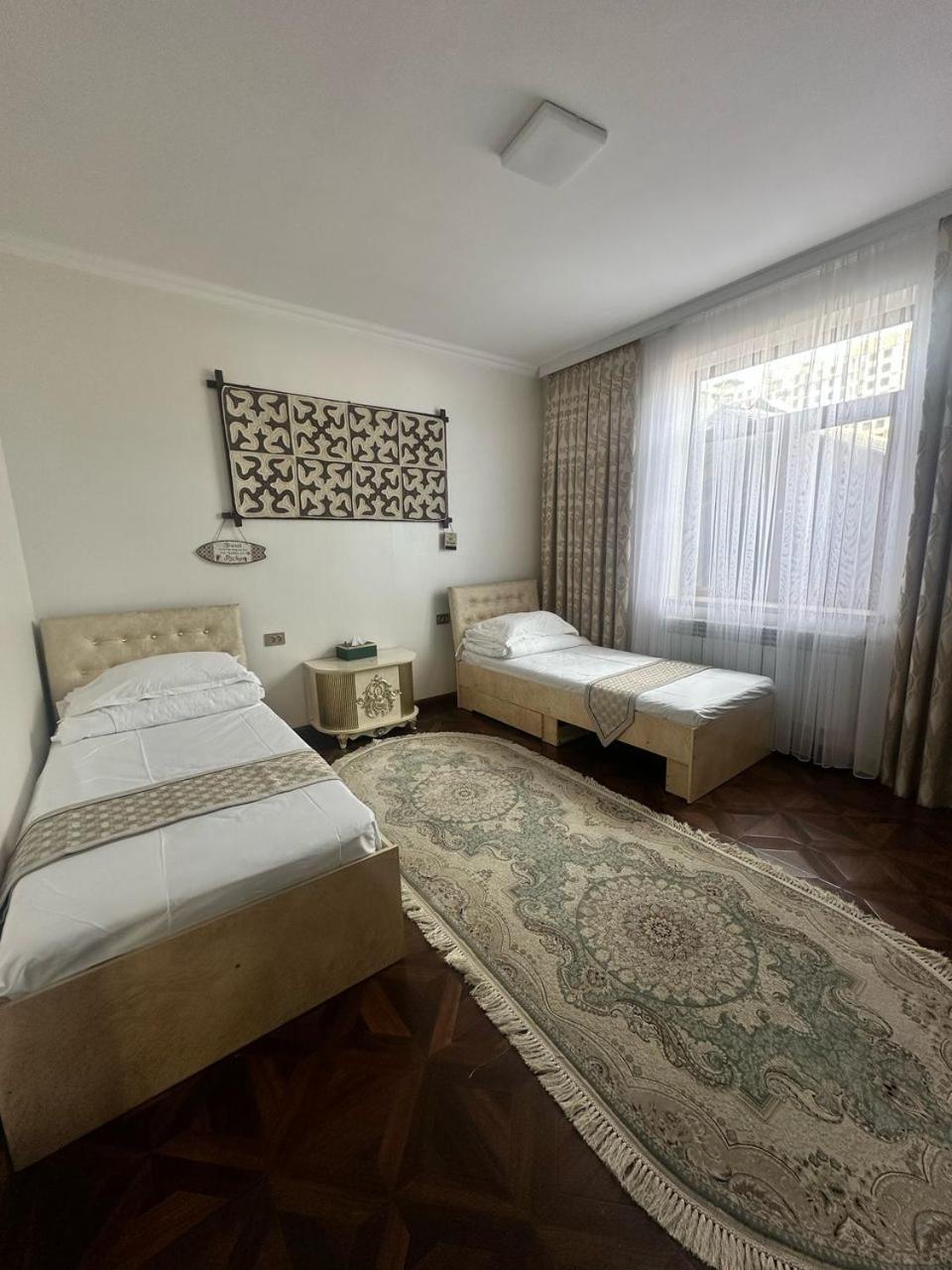Sultan Saray Hostel Osh Εξωτερικό φωτογραφία