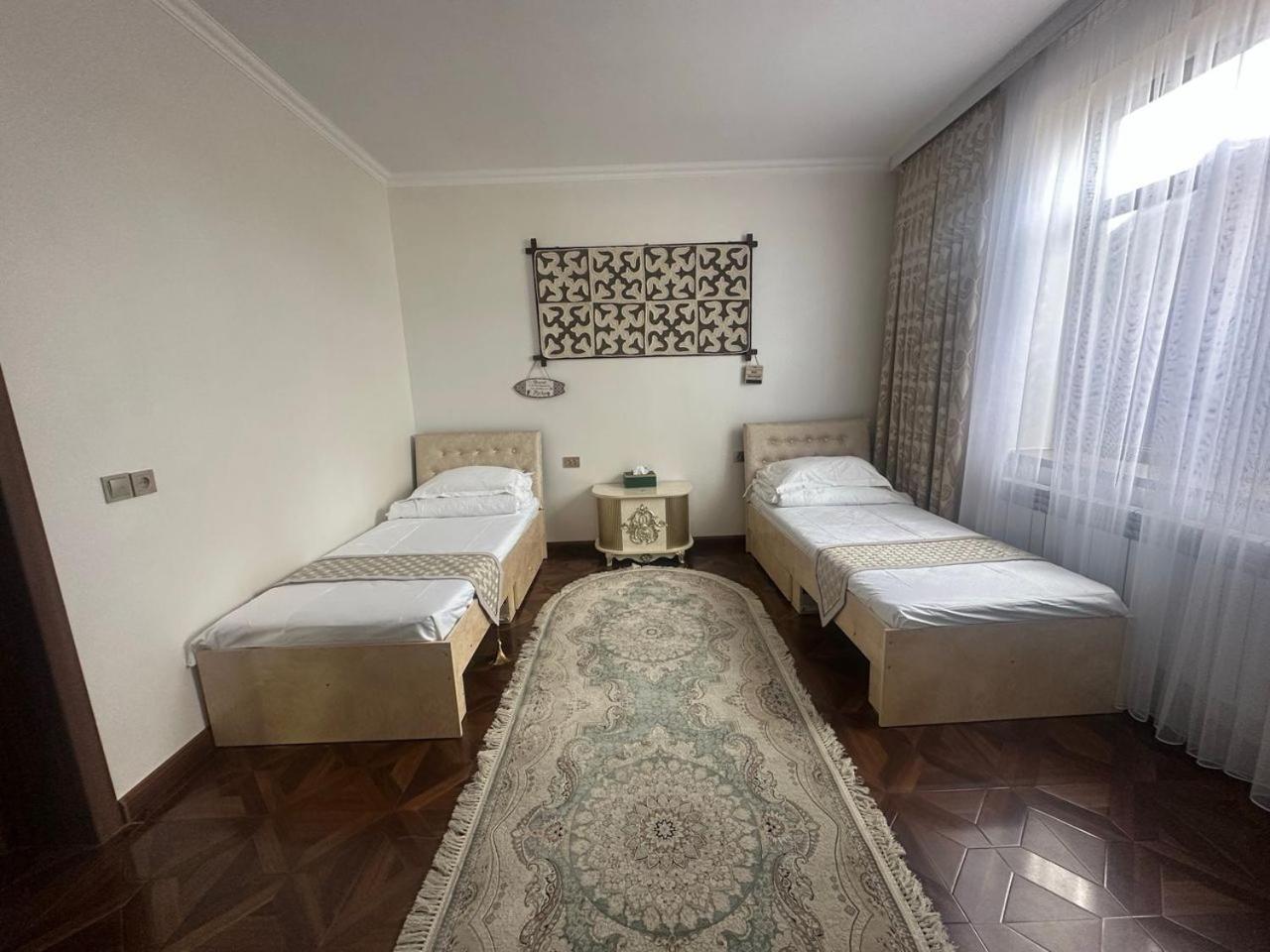 Sultan Saray Hostel Osh Εξωτερικό φωτογραφία
