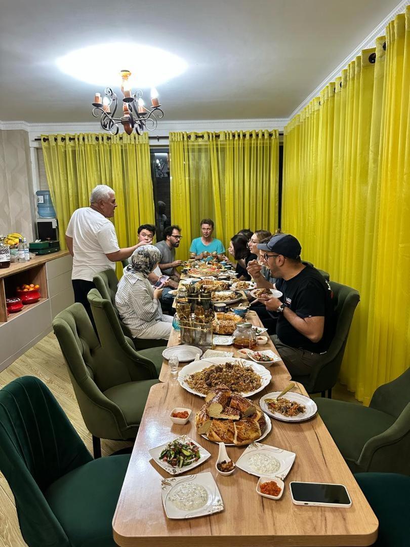 Sultan Saray Hostel Osh Εξωτερικό φωτογραφία