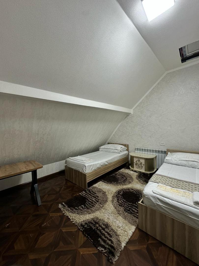 Sultan Saray Hostel Osh Εξωτερικό φωτογραφία