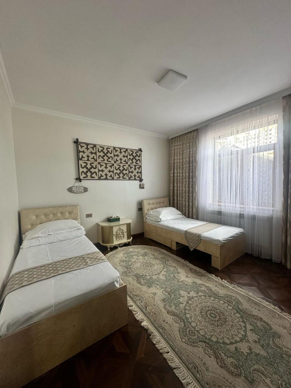 Sultan Saray Hostel Osh Εξωτερικό φωτογραφία