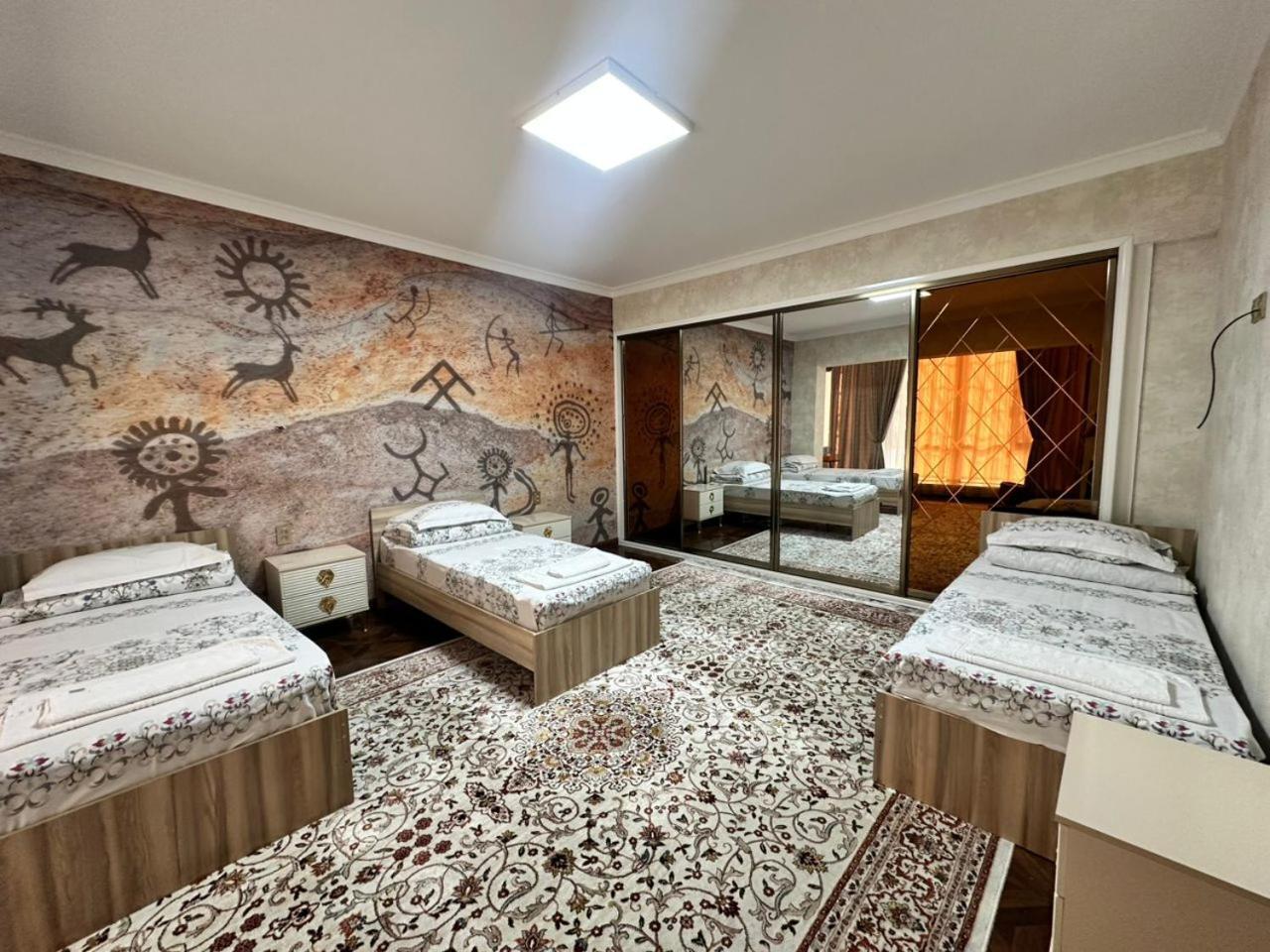 Sultan Saray Hostel Osh Εξωτερικό φωτογραφία