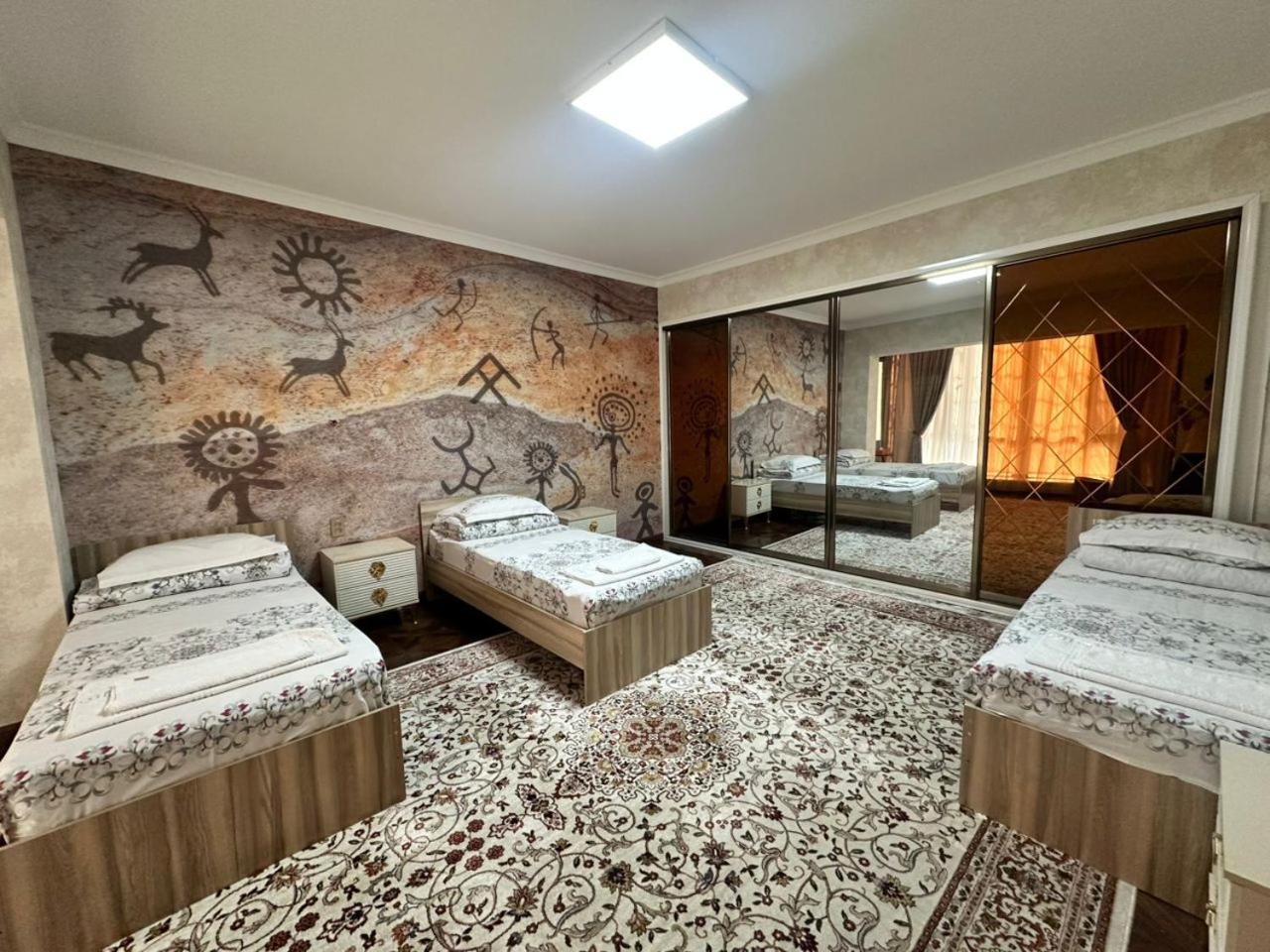 Sultan Saray Hostel Osh Εξωτερικό φωτογραφία